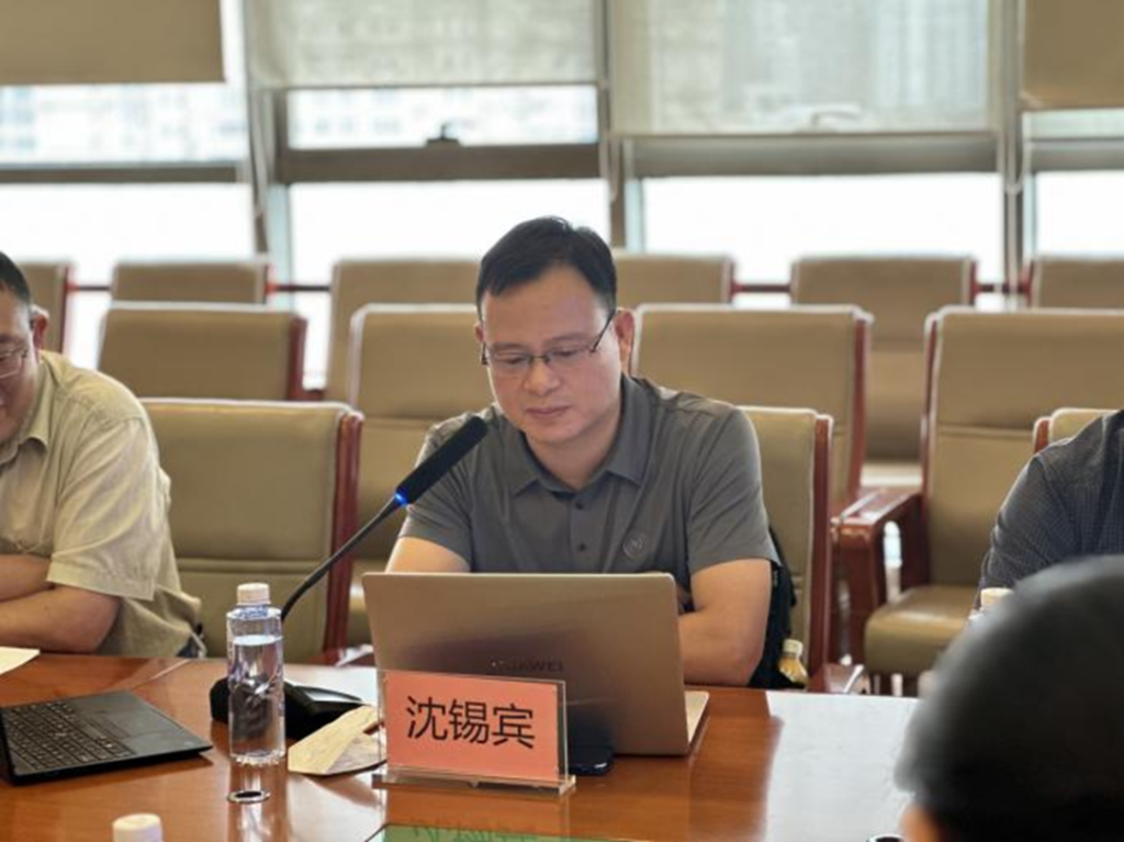 “学术期刊技术平台建设共识”专家研讨会暨成果论证会在京顺利召开
